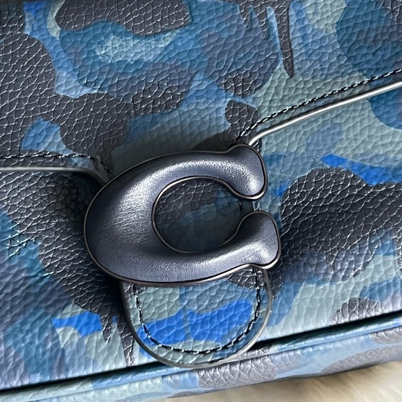 💰SOLD - CC104 - Coach Soft Tabby Crossbody 18 with Camo Print - Picture 5 of 12